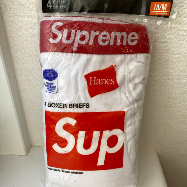 Supreme(シュプリーム)の【新品未使用/1枚バラ売り】Supreme×Hanes 白ボクサーパンツ　M メンズのアンダーウェア(ボクサーパンツ)の商品写真