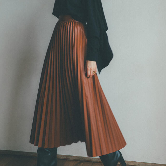 CLANE ACCORDION PLEAT LEATHER SKIRT レディースのスカート(ロングスカート)の商品写真