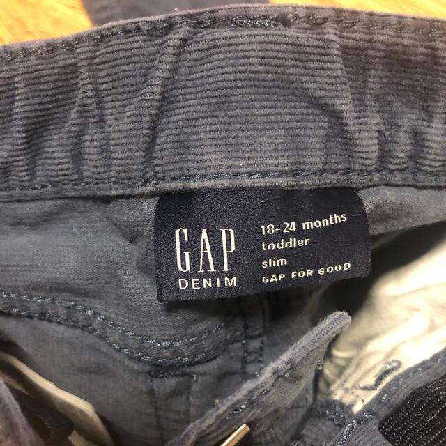 GAP(ギャップ)のGAPコーデュロイ ベロア パンツ 90 キッズ/ベビー/マタニティのキッズ服男の子用(90cm~)(パンツ/スパッツ)の商品写真