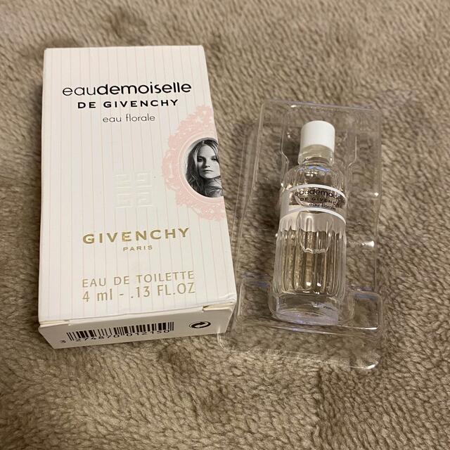 GIVENCHY(ジバンシィ)の【新品】GIVENCHY オードモワゼル フローラル オーデトワレ ミニチュア コスメ/美容の香水(香水(女性用))の商品写真