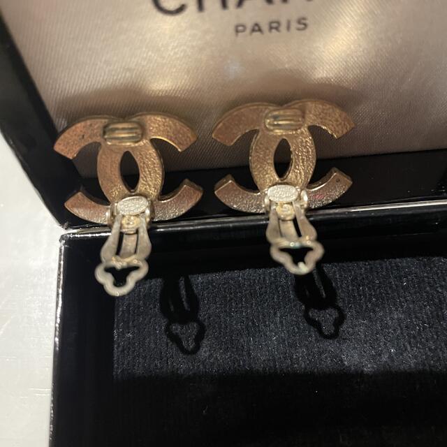 CHANEL(シャネル)のヴィンテージシャネル　オールドシャネル　cocoマーク　イヤリング　ゴールド レディースのアクセサリー(イヤリング)の商品写真