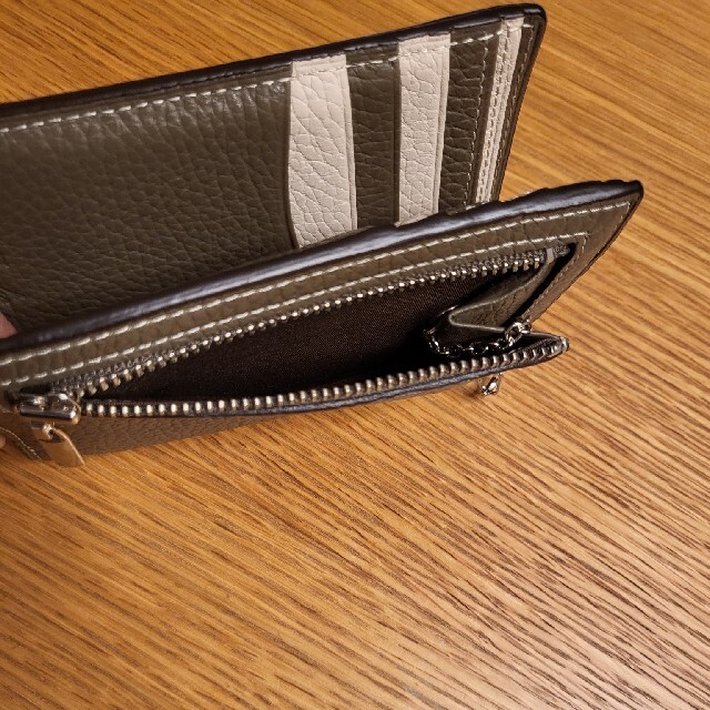 Brelio(ブレイリオ)の(メンズ・財布)モルビド バーティカルウォット メンズのファッション小物(折り財布)の商品写真