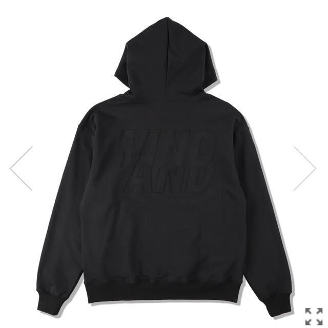 SEA(シー)の【キムタク着用】SEA (EMBOSSED) HOODIE / BLACK  メンズのトップス(パーカー)の商品写真