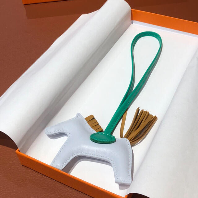 最安価格 Hermes エルメス ロデオ ブルーブリュム PM 新品未使用