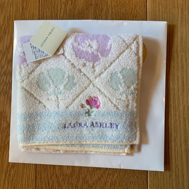 LAURA ASHLEY(ローラアシュレイ)のLAURA ASHLEY タオルハンカチ レディースのファッション小物(ハンカチ)の商品写真