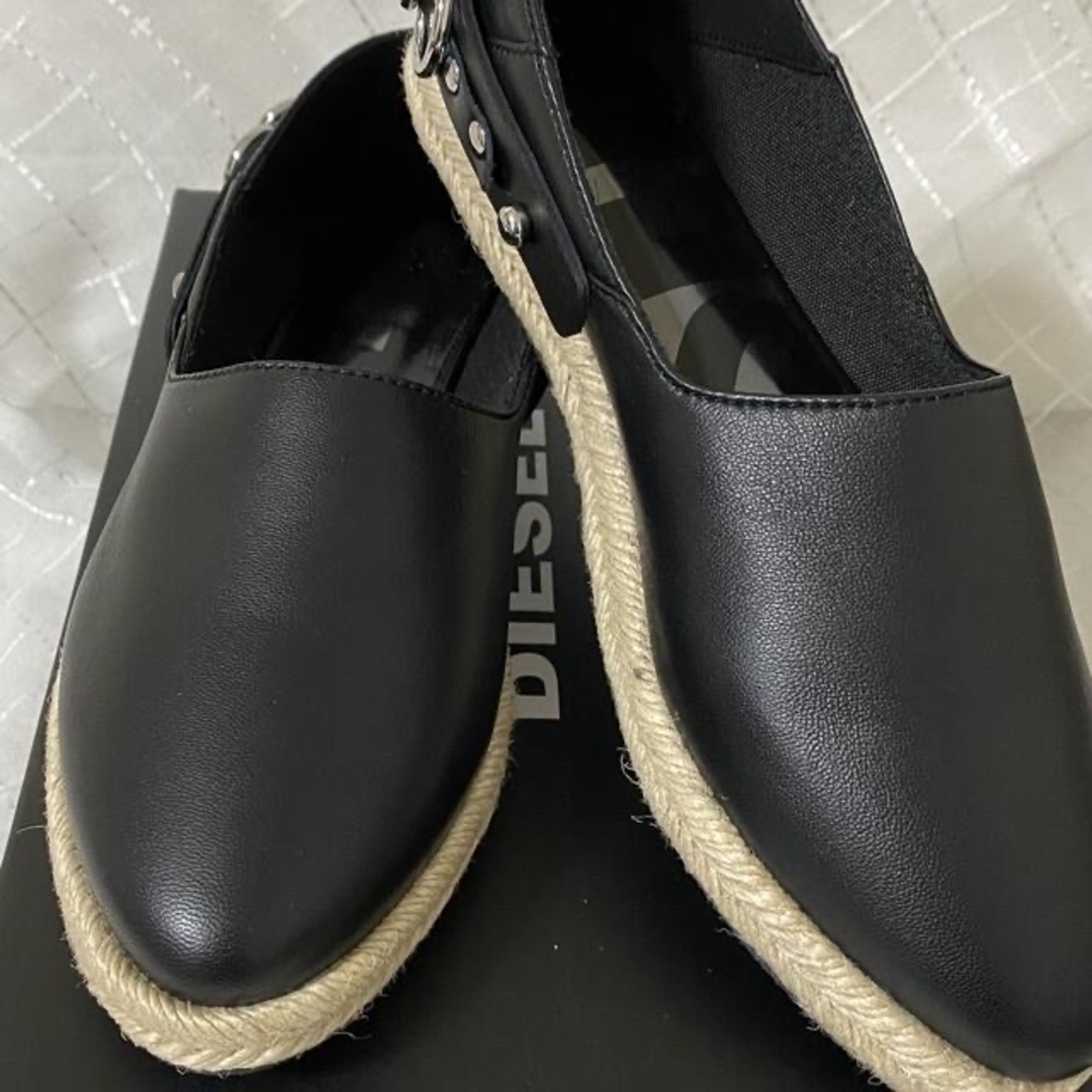 DIESEL(ディーゼル)のDIESEL リマ　新品♬ レディースの靴/シューズ(スリッポン/モカシン)の商品写真