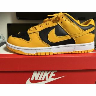 ナイキ(NIKE)のNIKE DUNK LOW "CHAMPIONSHIP GOLDENROD"(スニーカー)