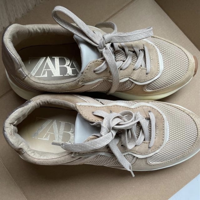 ZARA - ZARA メッシュスニーカーの通販 by haruichiban|ザラ ZARA - ZARA メッシュスニーカーの通販 by haruichiban|ザラ