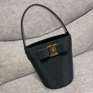 フェラガモ リボン ハンドバッグ(レディース)の通販 72点 | Ferragamo ...