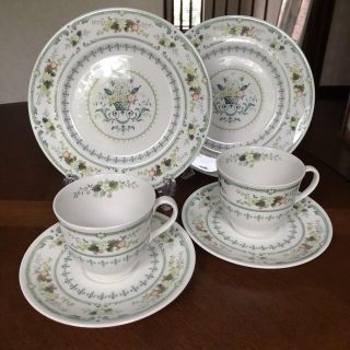 ロイヤルドルトン(Royal Doulton)の【レア美品】ロイヤルドルトン★プロバンス★トリオ　ペア(食器)