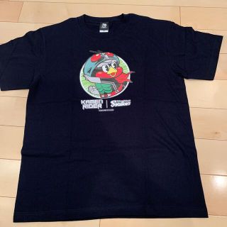 トウキョウヤクルトスワローズ(東京ヤクルトスワローズ)の【値下げ】つば九郎×仮面ライダーコラボTシャツ（変身ver）(記念品/関連グッズ)