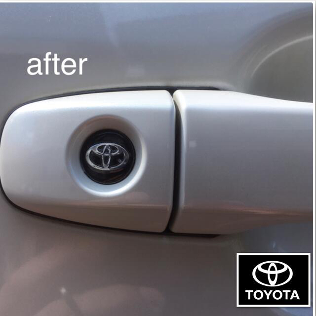 トヨタ TOYOTA エンブレム アルミ製 鍵穴隠し ミニ3Dステッカー 1枚 自動車/バイクの自動車(車内アクセサリ)の商品写真