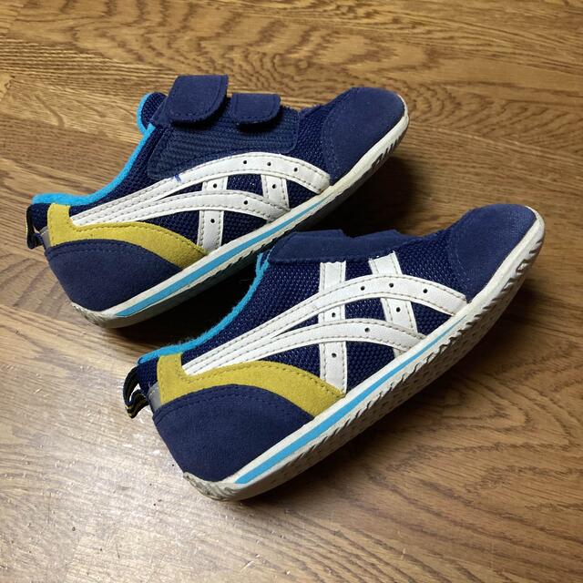 asics(アシックス)のアシックススニーカー 15.5cm  ネイビー キッズ/ベビー/マタニティのキッズ靴/シューズ(15cm~)(スニーカー)の商品写真