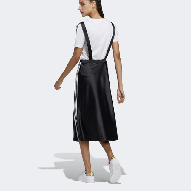 adidas(アディダス)の最終値下げ　アディダス　スカート　ブラック レディースのスカート(ロングスカート)の商品写真