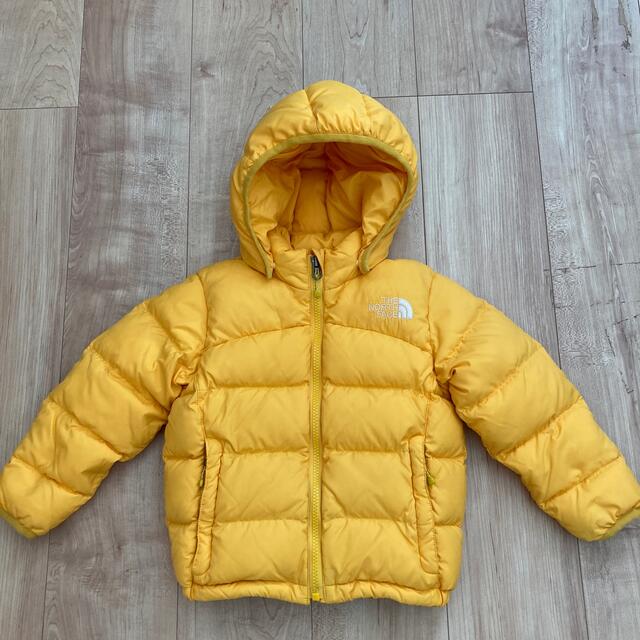 THE NORTH FACE(ザノースフェイス)のTHE NORTH FACE ダウンジャケット　100サイズ キッズ/ベビー/マタニティのキッズ服男の子用(90cm~)(ジャケット/上着)の商品写真