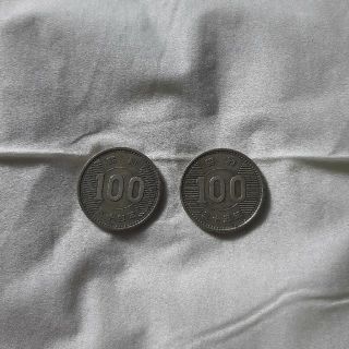 アイ(i)の昭和34年35年　100円硬貨(貨幣)