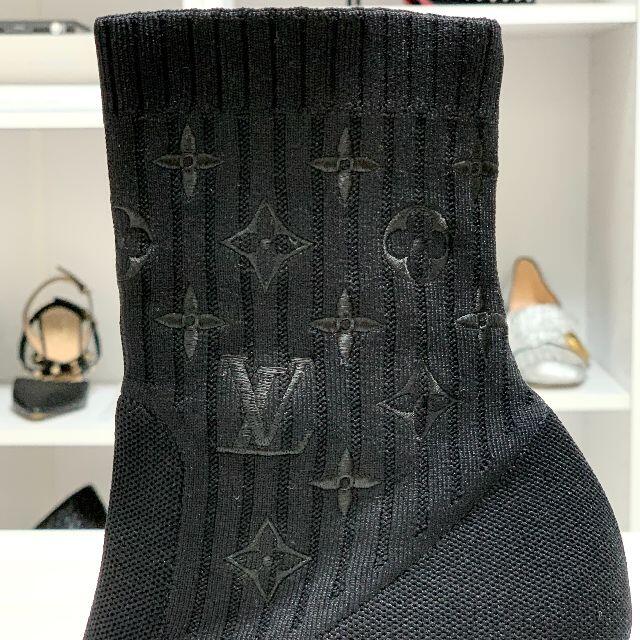 LOUIS VUITTON(ルイヴィトン)の3318 ヴィトン シルエット・ライン モノグラム アンクルブーツ ブラック レディースの靴/シューズ(ブーツ)の商品写真