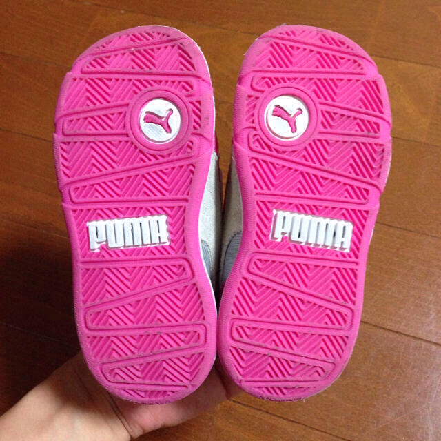 PUMA(プーマ)のPUMA子供靴 キッズ/ベビー/マタニティのキッズ靴/シューズ(15cm~)(その他)の商品写真