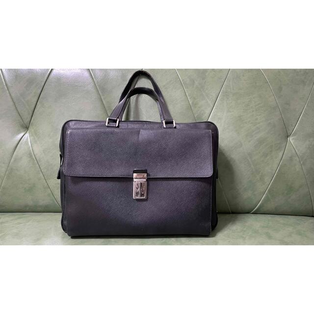 PRADAプラダSAFFIANO TRAVELブリーフケース ビジネスバッグ 驚きの値段