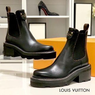 ルイヴィトン(LOUIS VUITTON)の3312 未使用 ヴィトン LV ボブールライン ショートブーツ ブラック(ブーツ)