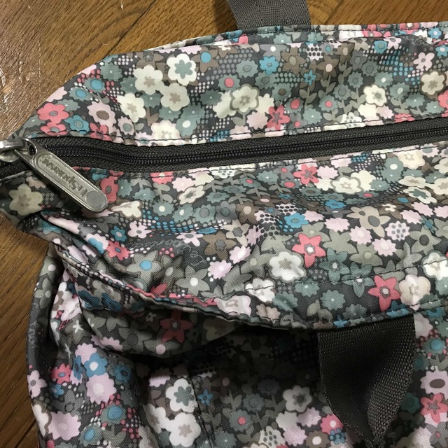 LeSportsac(レスポートサック)のレスポートサック　バッグ レディースのバッグ(トートバッグ)の商品写真