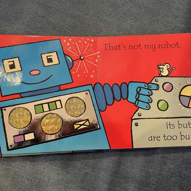 【まり様専用2冊】That's not my robot 絵本　英語 エンタメ/ホビーの本(絵本/児童書)の商品写真