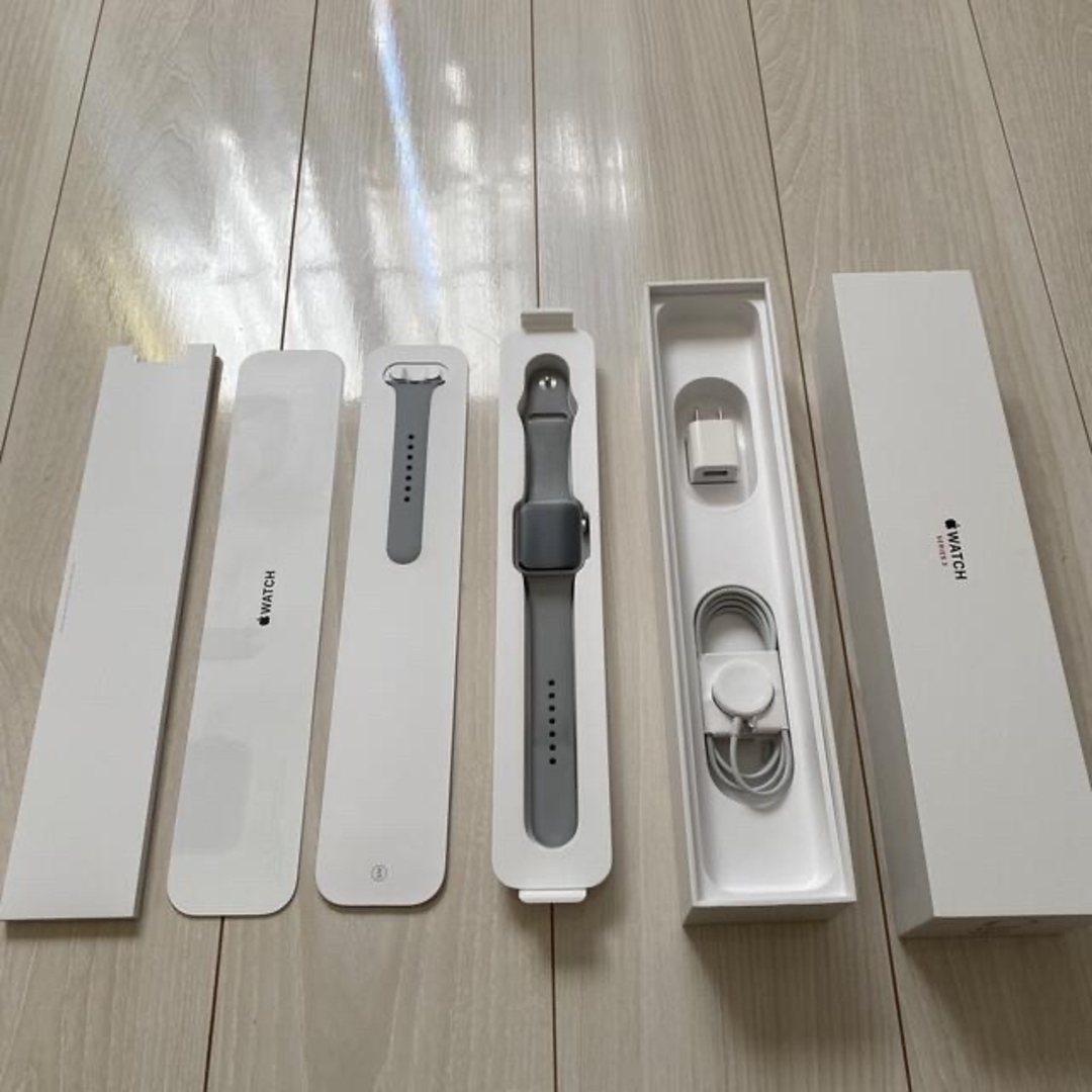 Apple Watch(アップルウォッチ)のAPPLE WATCH series3 42mm シルバー メンズの時計(腕時計(デジタル))の商品写真