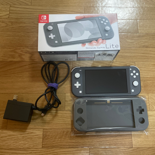 Nintendo Switch(ニンテンドースイッチ)のNintendo Switch Lite グレー  エンタメ/ホビーのゲームソフト/ゲーム機本体(携帯用ゲーム機本体)の商品写真