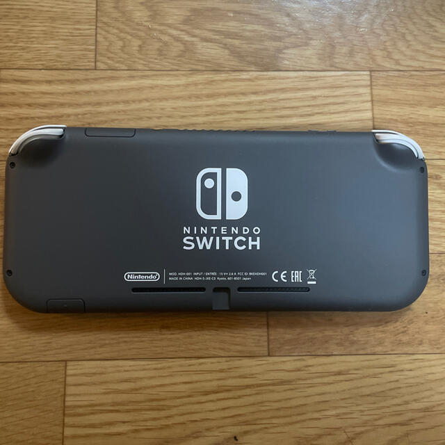 Nintendo Switch(ニンテンドースイッチ)のNintendo Switch Lite グレー  エンタメ/ホビーのゲームソフト/ゲーム機本体(携帯用ゲーム機本体)の商品写真