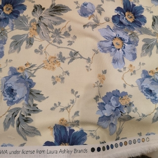 ローラアシュレイ(LAURA ASHLEY)のローラアシュレイ 生地　オックス　ピオニ　110×50cm ブルー(生地/糸)