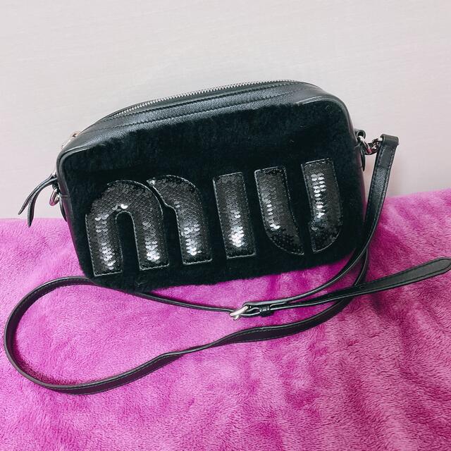 miumiu ファーショルダーバッグ-