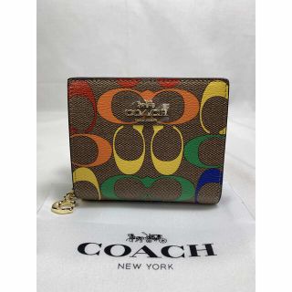 コーチ(COACH)のコーチ アウトレット 二つ折りミニ財布 レインボー ベージュ ラウンドファスナー(財布)