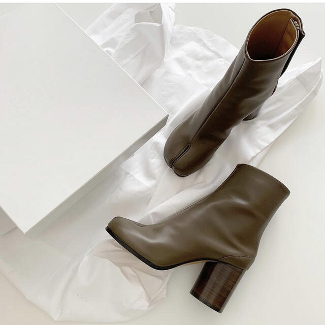 牛革レザーソール履き口周りMaison  Margiela Tabiブーツ 35 タビブーツ