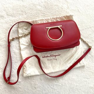 サルヴァトーレフェラガモ(Salvatore Ferragamo)のフェラガモ　ショルダーバッグ　美品(ショルダーバッグ)