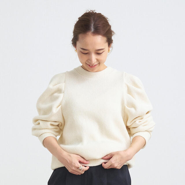 新品 yori タックショルダーニットソー 2021AW ニット トップス 白