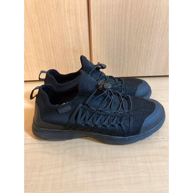 KEEN(キーン)のKEEN UNEEK EXO Triple Black メンズの靴/シューズ(スニーカー)の商品写真