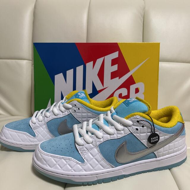 ナイキFTC × NIKE SB DUNK LOW