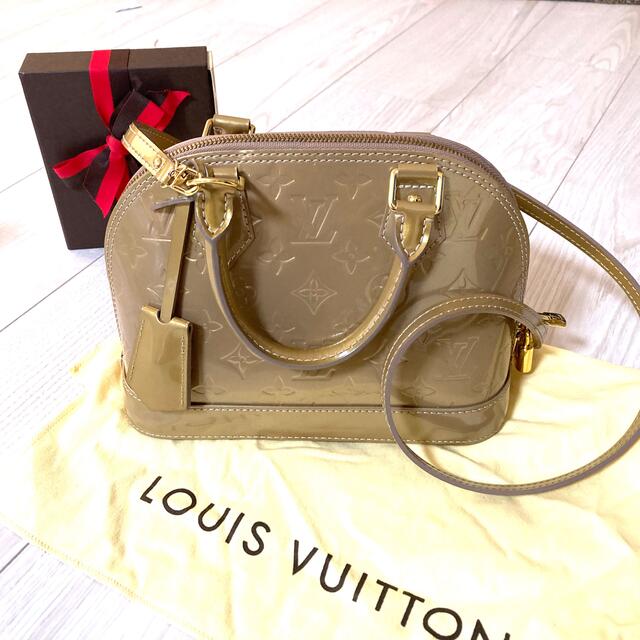華麗 VUITTON LOUIS - アルマBB ヴェルニ 極美品!ルイヴィトン