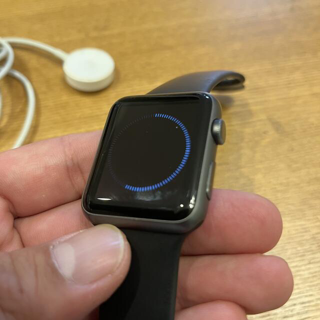 Apple Watch(アップルウォッチ)の早い者勝ち1/30週末お値下げ‼️アップルウォッチ 本体 シリーズ1 42mm メンズの時計(腕時計(デジタル))の商品写真