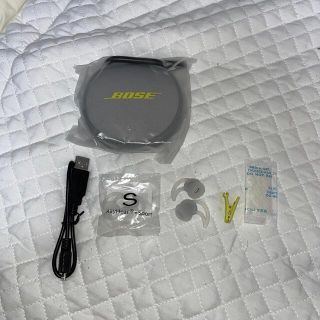 ボーズ(BOSE)のBOSE イヤホンケース　コード　イヤーチップ　クリップ　セット　新品未使用(ヘッドフォン/イヤフォン)