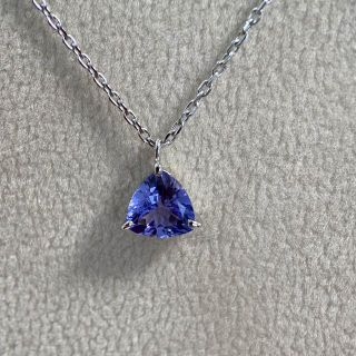 新品同様　pt800 タンザナイト　ペンダントトップ　1.01ct(ネックレス)