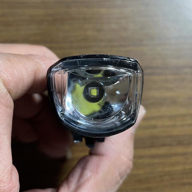 CATEYE(キャットアイ)のCateye LED充電式ヘッドライト VOLT200 HL-EL151 スポーツ/アウトドアの自転車(パーツ)の商品写真