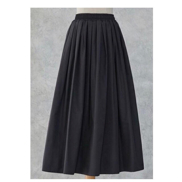 Drawer(ドゥロワー)の【新品】bow.a  【ボウエー】TUCK FLARE SKIRT  BLACK レディースのスカート(ロングスカート)の商品写真