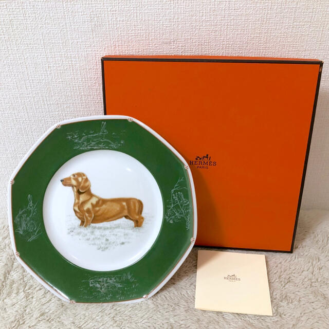 ダックスフ HERMES 新品エルメスシャスグリーン緑21cmプレート八角皿ダックスフンド犬 すごくかわ