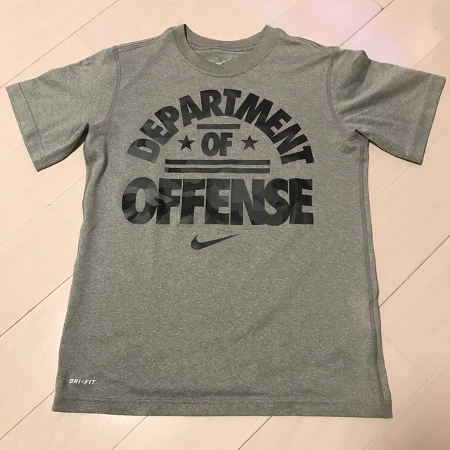 専門ショップ しげまる様専用 ナイキ キッズ Tシャツ S