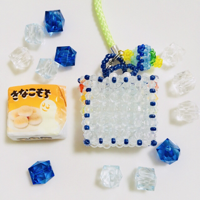 クリア×青　ミニスイーツケース　お菓子入れ　ビーズ　ストラップ　ハンドメイド