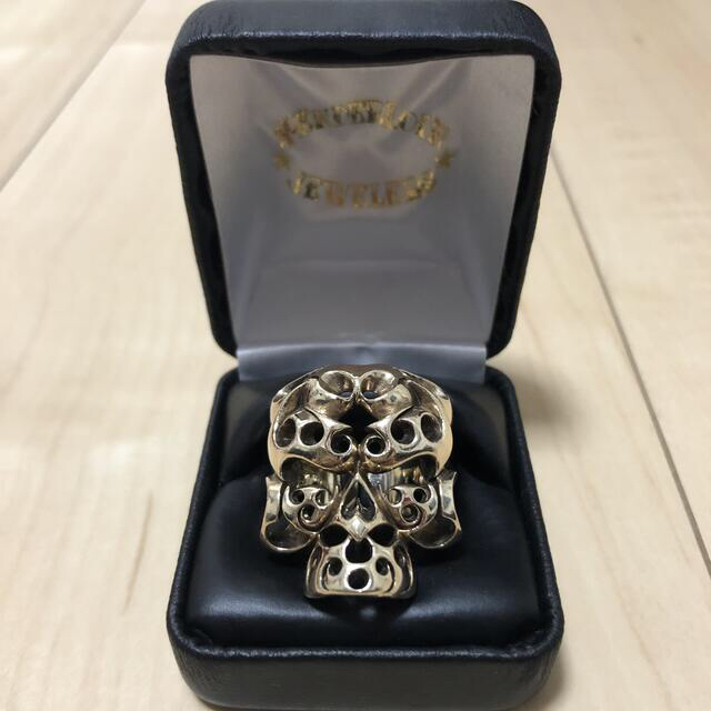 プエルタデルソル　k18 black dia skull ring