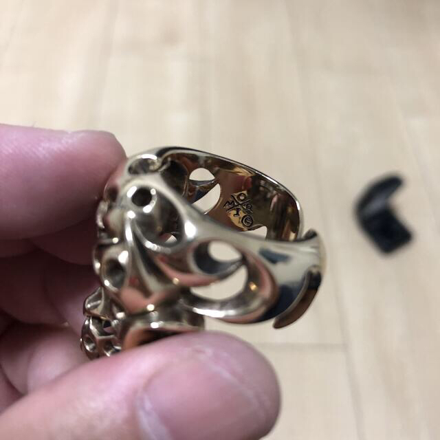 TENDERLOIN(テンダーロイン)の※本日限定※TENDERLOIN SKULL RING GOLD 8K ボルネオ メンズのアクセサリー(リング(指輪))の商品写真