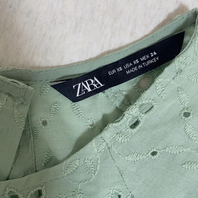 ZARA(ザラ)のまきまっきー様専用♡ZARA♡ブラウス レディースのトップス(シャツ/ブラウス(長袖/七分))の商品写真