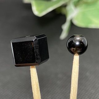 隕石テクタイトキューブ型&7mmまる玉セット！エネルギーを高め(ブレスレット/バングル)